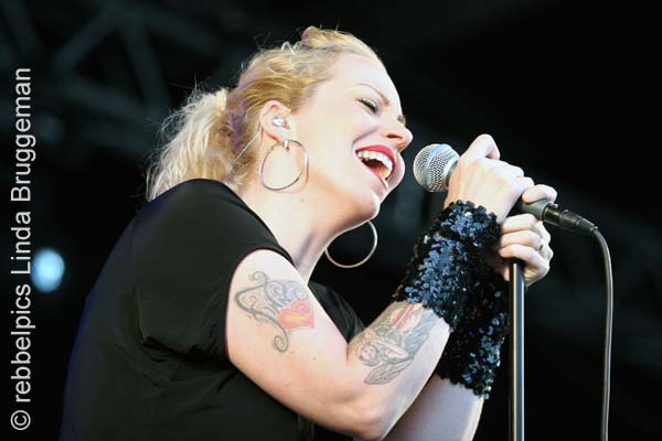 anneke van giersbergen (41)