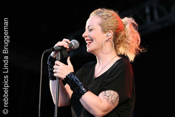 anneke van giersbergen (51)