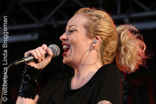 anneke van giersbergen (62)