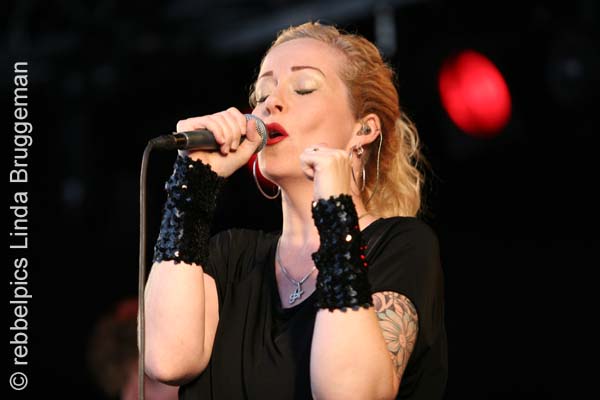 anneke van giersbergen (85)