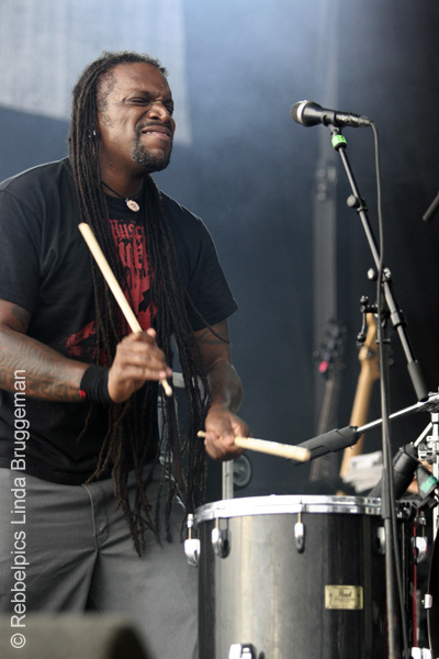 Sepultura@schollenpop10 (69)